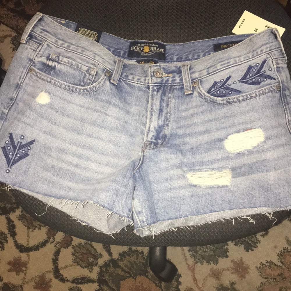 Lucky Brand Shorts NEW WITH TAGS - Picture 1 of 9